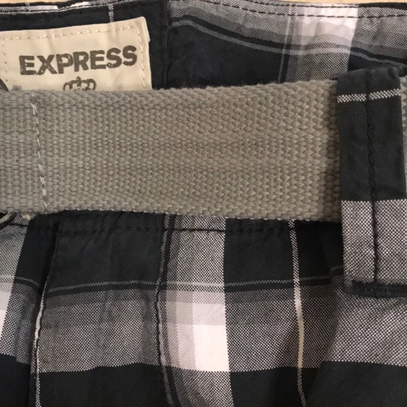 Express Shorts - Picture 4 of 4
